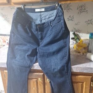 Signature by Levi Strauss Dark Blue Bootcut  Jeans. Lee Mid Rise 22m.The W36 L32